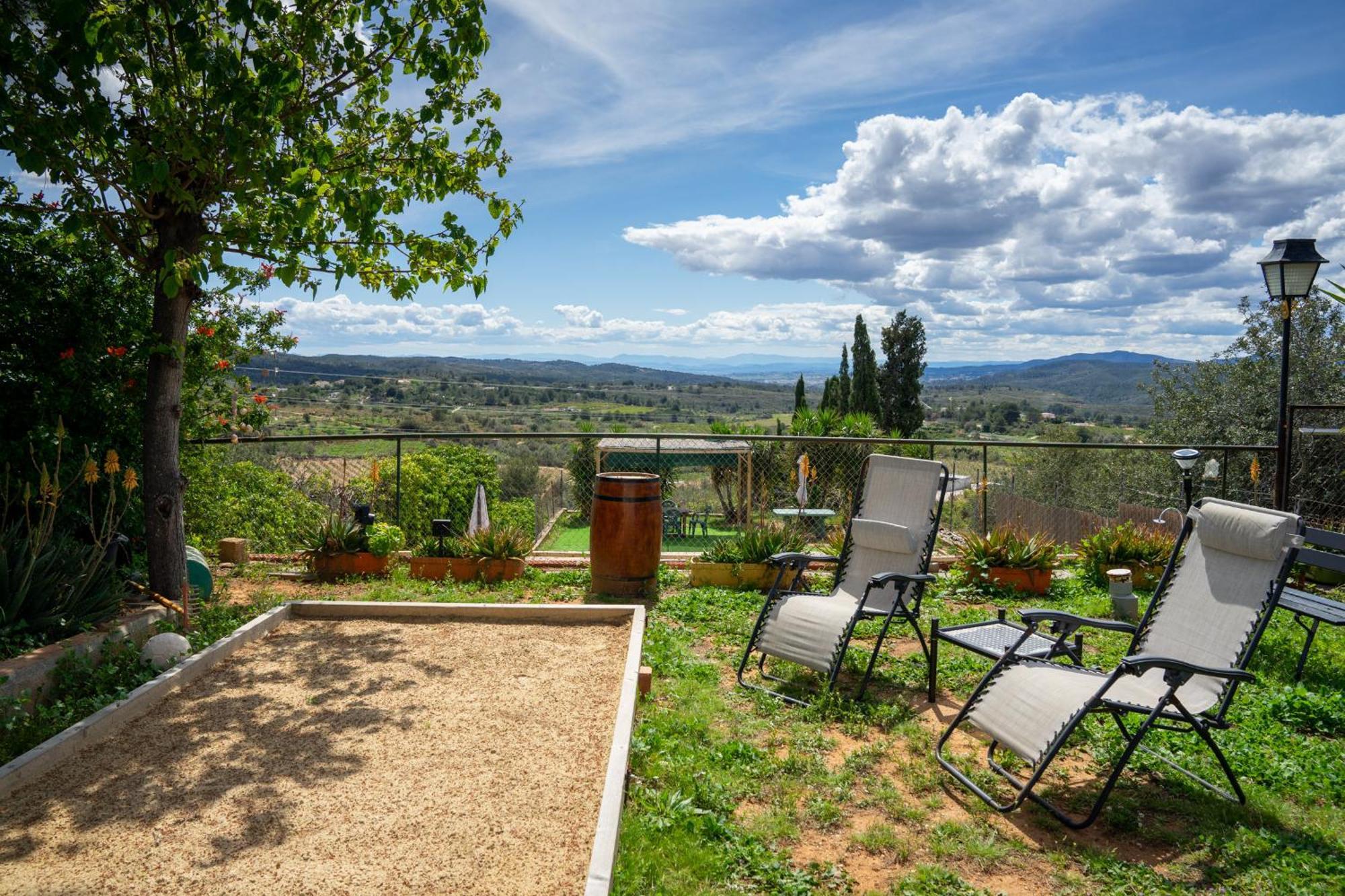 Beautiful With Huge Private Pool And Vineyard View
