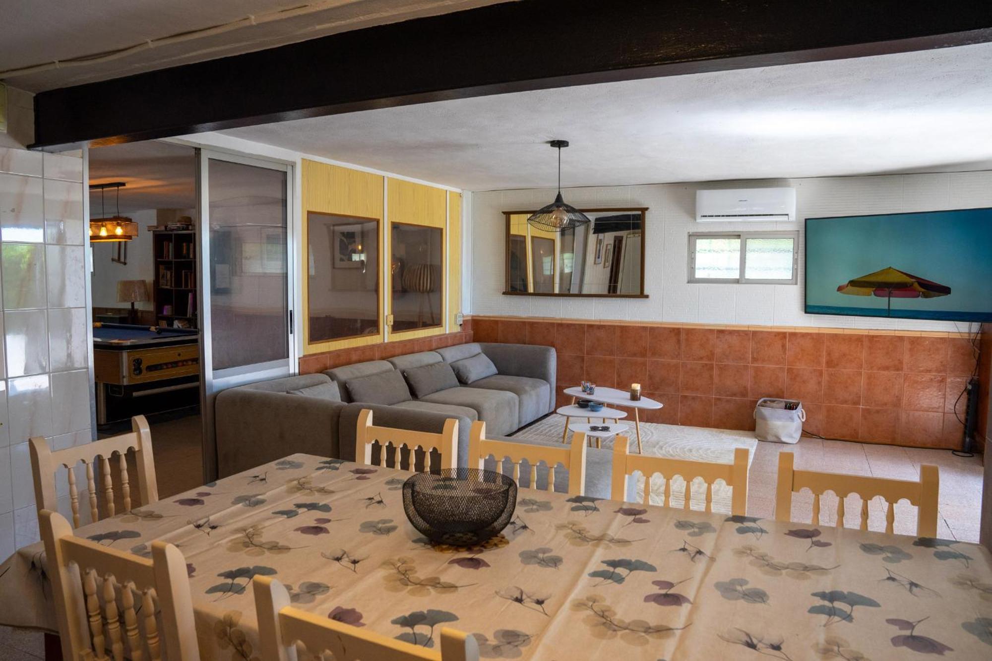 Beautiful With Huge Private Pool And Vineyard View *